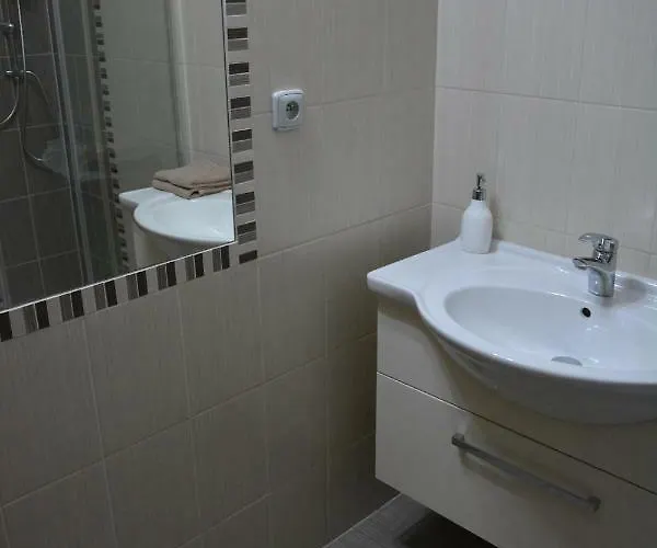Pod Cimburkem Villa *